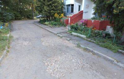 В Твери администрация судится с УК из-за разбитых дворов и обшарпанных фасадов - afanasy.biz - Тверь - Тверская обл. - Благоустройство