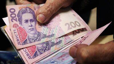 Как пенсионеры с оккупированных территорий могут снять выплаты со счета - 24tv.ua - Украина