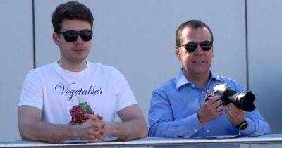 Дмитрий Медведев - Илья Медведев - У Дмитрия Медведева нашли шикарную яхту "Вселенная", которую он прячет в Сочи - focus.ua - Россия - Украина - Сочи - Италия - Турция - Финляндия - Голландия - Стамбул