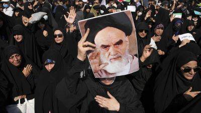 Ибрагим Раиси - Демонстрация сторонников аятолл в Тегеране - ru.euronews.com - Норвегия - Бельгия - Иран - Тегеран - Брюссель