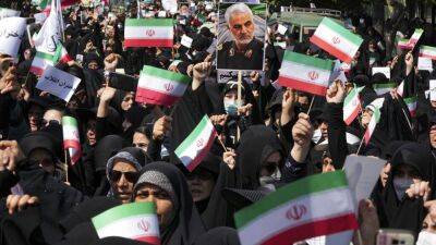 Амини Махсы - Десятки убитых на акциях протеста в Иране - ru.euronews.com - Иран
