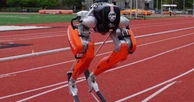 Двуногий робот установил мировой рекорд в роботизированном спринте на 100 м (видео) - focus.ua - Украина - Boston