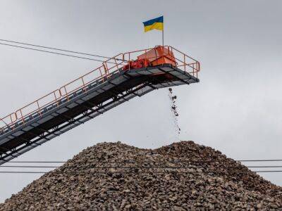 В Житомирской области запустили новый щебеночный завод, его достраивали уже во время российского вторжения. Фото - gordonua.com - Украина - Эстония - Житомирская обл.