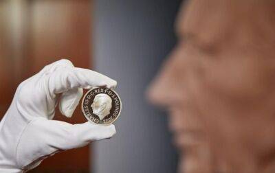 Елизавета II - В Британии представили новую монету с изображением короля Чарльза III - korrespondent.net - Украина - Англия - Великобритания