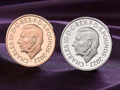 Елизавета II - король Чарльз III (Iii) - В Великобритании показали первые монеты с портетом Чарльза III - gordonua.com - Украина - Англия - Великобритания
