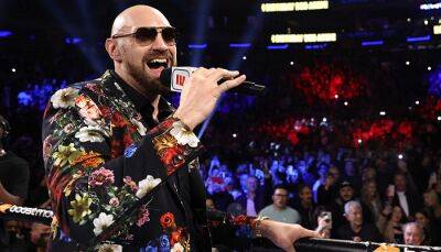 Фьюри Тайсон - Фьюри вышел на ринг к абсолютному чемпиону WWE Роману Рейнсу - sportarena.com - Саудовская Аравия