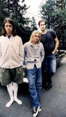 Курт Кобейн - Немовля, що виросло, програло позов до гурту Nirvana, який використав його "голу" фотографію в альбомі Nevermind - lenta.ua - Украина