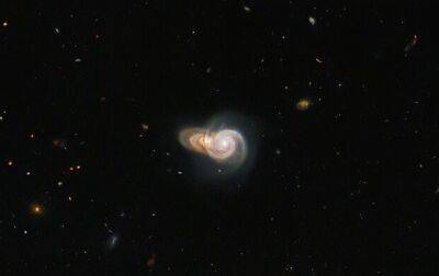 Hubble сделал фото двух необыкновенных галактик - korrespondent.net - Украина