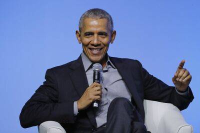 Барак Обама - Одри Хепберн - Дэвид Аттенборо - Обама получил премию "Эмми" за озвучку документального сериала на Netflix - obzor.lt - США - Чили - Индонезия - Кения
