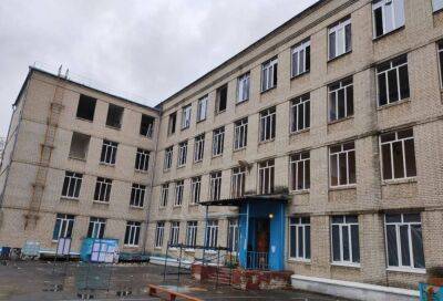 "Дивна форма навчання": В окупованому Сєвєродонецьку без світла та Інтернету самостійно навчаються 840 дітей - vchaspik.ua - Украина - Росія