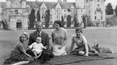 принц Уильям - Елизавета II - принц Гарри - принц Чарльз - принц Эндрю - принцесса Анна - принц Эдвард - Елизавета II в замке Балморал: что известно о семейном имении, где сейчас находится королева - 24tv.ua - США - Шотландия