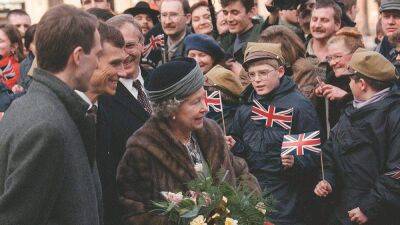 Елизавета II - герцог Филипп - Александр Квасьневский - Елизавета II за всю историю правления только раз посетила Польшу: снимки визита в 1996 году - 24tv.ua - Англия - Польша - Варшава