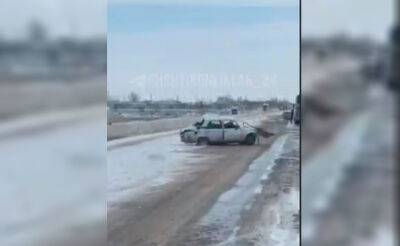 В Самаркандской области столкнулись "Жигули" и автобус, погибли два человека. Видео - podrobno.uz - Узбекистан - Самаркандская обл. - Ташкент