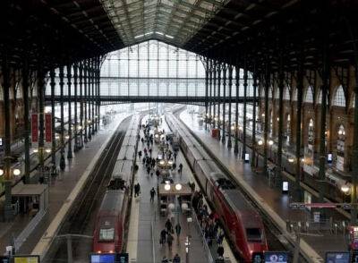 На вокзале в Париже мужчина совершил нападение на людей, есть раненые - unn.com.ua - Украина - Киев - Франция - Париж