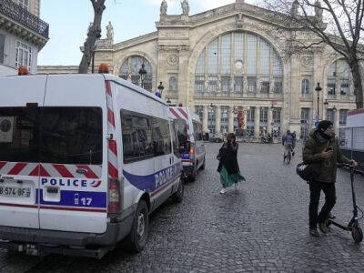 Жеральд Дарманен - Нападение с ножом на вокзале в Париже: ранения получили шесть человек - unn.com.ua - Украина - Киев - Франция - Париж - Нападение