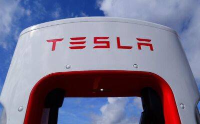 Илон Маск - Tesla инвестирует $776 миллионов в расширение производства - minfin.com.ua - Китай - США - Украина - Техас - Германия - шт. Невада - Шанхай - шт. Калифорния - Reuters