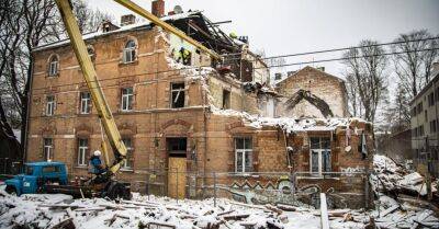 Два года после взрыва: жильцы дома на улице Мелнсила не могут попасть в свои квартиры - rus.delfi.lv - Рига - Латвия