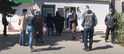 Украинка потеряла деньги при снятии с банкомата "Ощадбанка": "Оператор сказал, что средства вернутся в течение 3 дней, но..." - popcorn.politeka.net - Украина