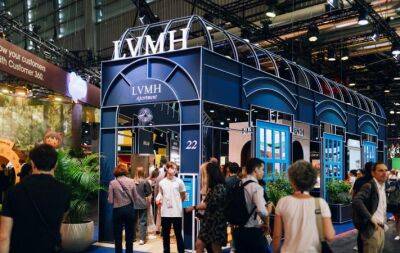 Бернар Арно - Christian Dior - Капитализация гиганта предметов роскоши LVMH впервые достигла 400 миллиардов евро - minfin.com.ua - Китай - Украина - Reuters