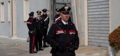 В тайнике босса итальянской мафии Мессины Денаро найдены духи и модная одежда - unn.com.ua - Украина - Киев - Италия - Reuters