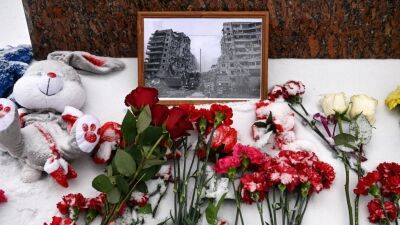 В Москве полиция провела задержания у мемориала в честь погибших в Днепре - golos-ameriki.ru - Москва - Украина