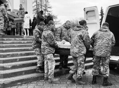 Игорь Чайка - Жизни отца и сына оборвались в один день: украинцы провели Героев в последний путь, фото - politeka.net - Украина