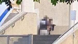 Средь бела дня: парочка занялась сексом на пороге синагоги в Тель-Авиве - vesty.co.il - Израиль - Тель-Авив - Палестина