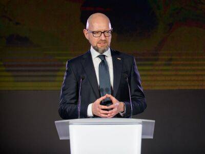 Владимир Зеленский - Владимир Путин - Арсений Яценюк - Яценюк: Считаю, что следующим решением после предоставления танков будет поставка Украине истребителей - gordonua.com - Россия - США - Украина - Англия