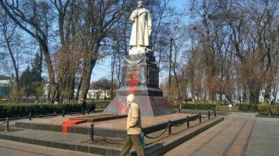 Николай Ватутин - Минкультуры рекомендует Киеву демонтировать памятник Ватутину возле ВР - pravda.com.ua - Киев