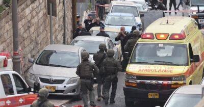 Второй теракт за сутки: в Иерусалиме 13-летний палестинец стрелял в людей, есть пострадавшие (фото) - focus.ua - Украина - Израиль - Палестина - Иерусалим - Восточный Иерусалим - Иерусалим - Нападение