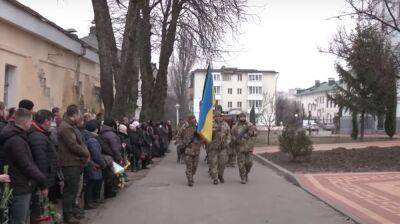 Минус 50 процентов: какие льготы положены вдовам защитников Украины - ukrainianwall.com - Россия - Украина