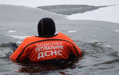 Из замерзшего водоема в Киеве достали тело мужчины - korrespondent.net - Украина - Киев - Англия - Гсчс