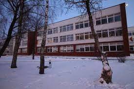 Из-за самодельной взрывчатки из школы Вильнюса эвакуированы школьники и работники - obzor.lt - Литва - Вильнюс