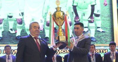 Федерация футбола Хатлона подвела итоги сезона-2022 и наградила лучших - dialog.tj - Таджикистан - Хатлонской обл.