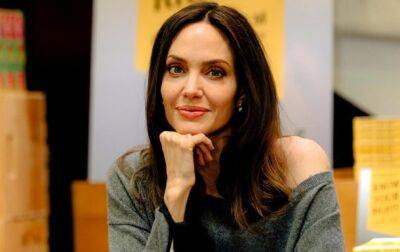 Анджелина Джоли - Брэд Питт - Джоли заподозрили в романе с 26-летним актером - korrespondent.net - Украина - Лондон - Ирландия