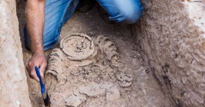На его шее, руках и ногах железные кольца: исследователи обнаружили останки византийского монаха - focus.ua - Россия - Сирия - Украина - Израиль - Иерусалим - Находка