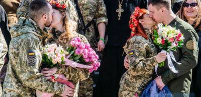 В 2022 році в Україні зареєстровано на третину менше новонароджених, проте більше шлюбів - thepage.ua - Украина