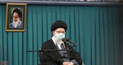 Аля Хаменеи - Иран возмущен публикацией карикатур на Хаменеи во французском Charlie Hebdo - obzor.lt - Франция - Иран - Тегеран