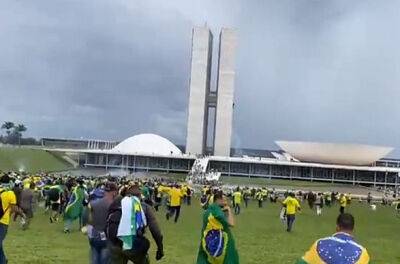 Жозеп Боррель - Джо Байден - Полиции Бразилии удалось освободить здание парламента от протестующих, задержаны десятки человек - unn.com.ua - США - Украина - Киев - Бразилия
