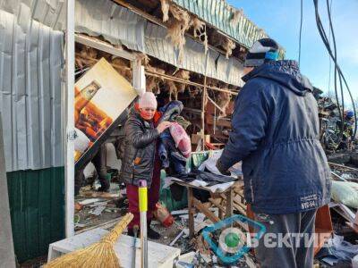 «Просто на людей кинули бомбу»: репортаж с обстрелянного рынка на Харьковщине - objectiv.tv - Харьков