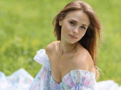 Анна Кошмал - Агилера отдыхает: Анна Кошмал в горячем наряде и позах довела поклонников до восторга - ukrainianwall.com - Украина