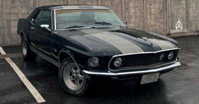 Ford Mustang - Гость из 60-х: в Украине заметили легендарное американское ретро-авто (фото) - focus.ua - Украина - Харьков - шт. Калифорния