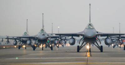 Стало известно, когда украинские пилоты начнут тренироваться на F-16 в США - dsnews.ua - Норвегия - США - Украина - Бельгия - Франция - Канада - Дания - Голландия - Греция - шт. Аризона