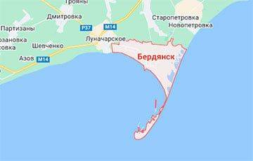 Российские военные показали, как пылала авиабаза в Бердянске - charter97.org - Россия - Украина - Белоруссия - Луганск - Бердянск