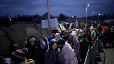 Беженцы из Украины улучшили ситуацию на еврорынке труда - еврокомиссар - unn.com.ua - Украина - Киев - Ес