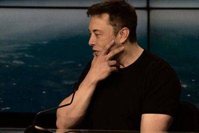 Илон Маск - Бернар Арно - Джефф Безос - BBI: Маск лишился 16 миллиардов долларов за сутки после падения акций Tesla - smartmoney.one - Москва - США