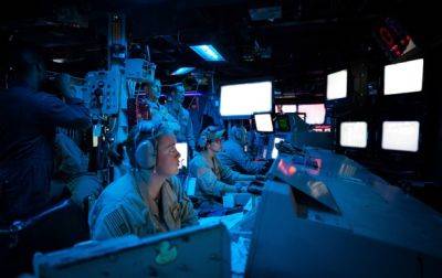 Армия США показала фото с эсминца во время перехвата ракет с Йемена - korrespondent.net - США - Украина - Израиль - Йемен