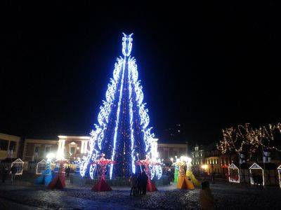 В Клайпеде уже ищут рождественскую ёлку - obzor.lt - Литва - Клайпеда