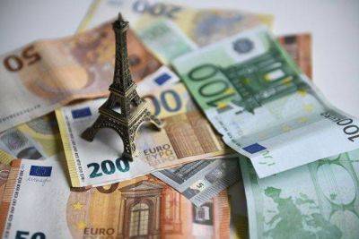 Курс евро на Московской бирже упал ниже 100 рублей впервые с 12 сентября - smartmoney.one - Москва