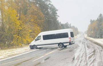 День жестянщика: белорусские водители показали последствия первого снега - charter97.org - Белоруссия - Минск - Витебск